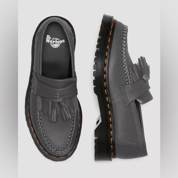 Dr. Martens Adrian Tassel Loafers Women’s Gray Pebbled Leather Casual US Size 10 - Picture 3 of 6